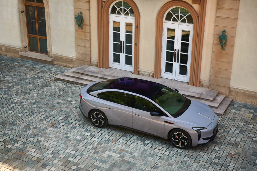 hongqi-eh7-exterieur-page-image-6.png