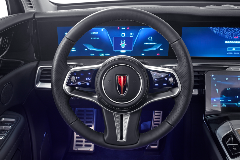 Hongqi - Interior - Steering wheel control panel - page image